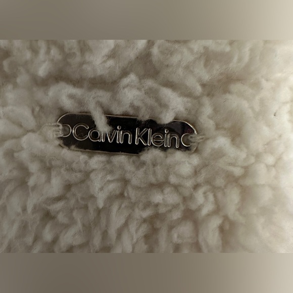 Calvin Klein Oversized Cream Fleece Fly Away Jacket Size Small - Picture 3 of 10